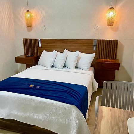 Hotel Real De Castilla Nuovo Гуадалахара Екстериор снимка