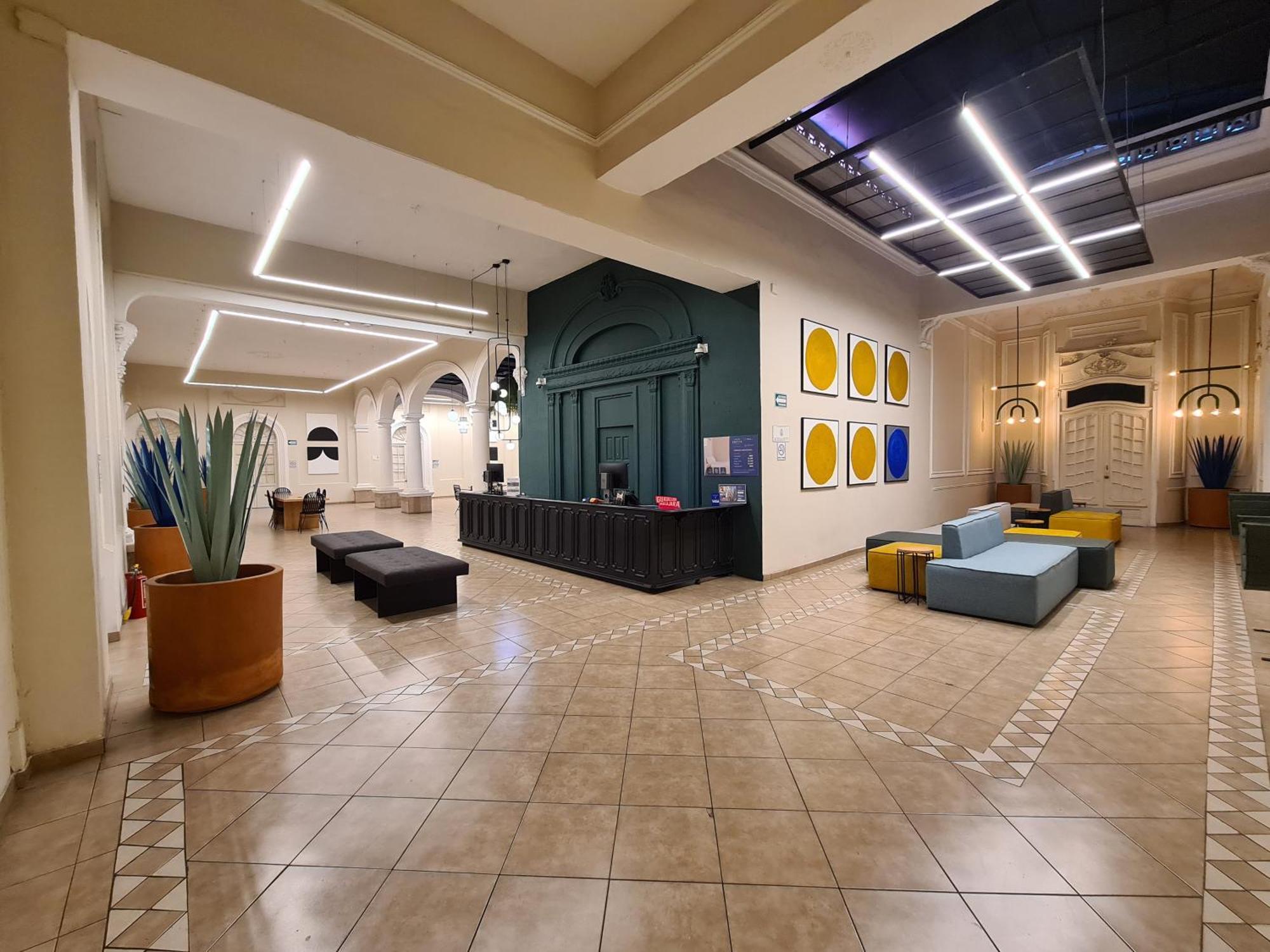 Hotel Real De Castilla Nuovo Гуадалахара Екстериор снимка