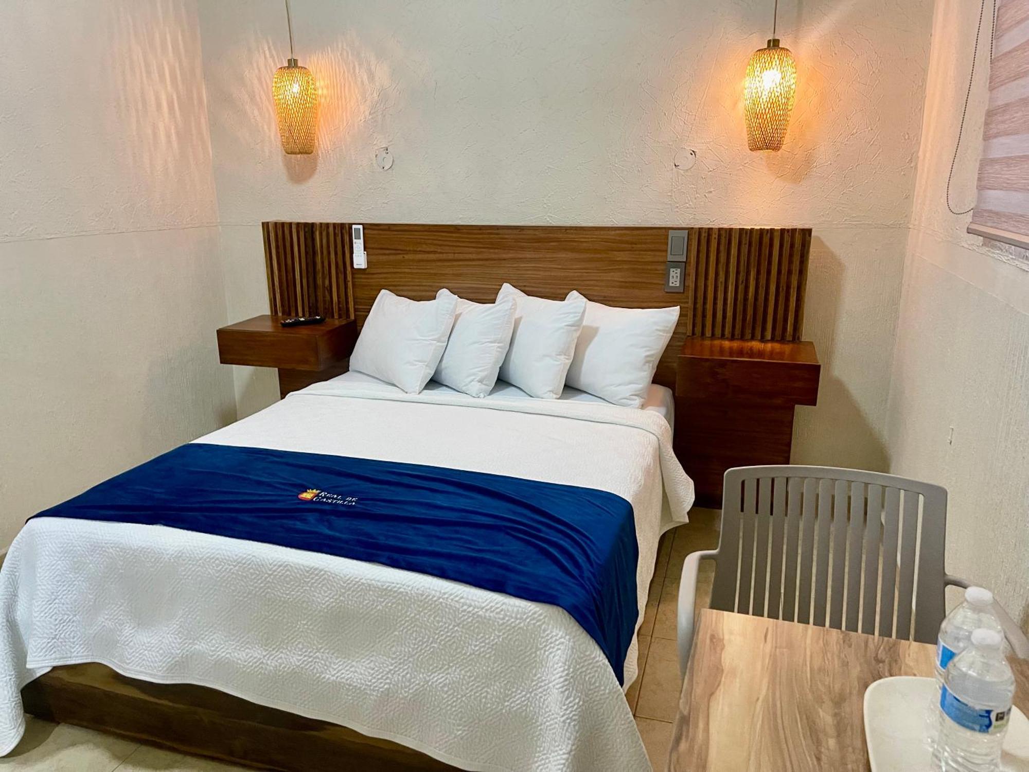 Hotel Real De Castilla Nuovo Гуадалахара Екстериор снимка